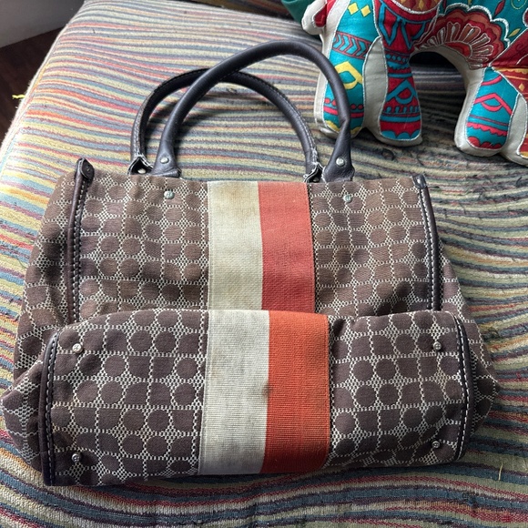 purse - Picture 2 of 3